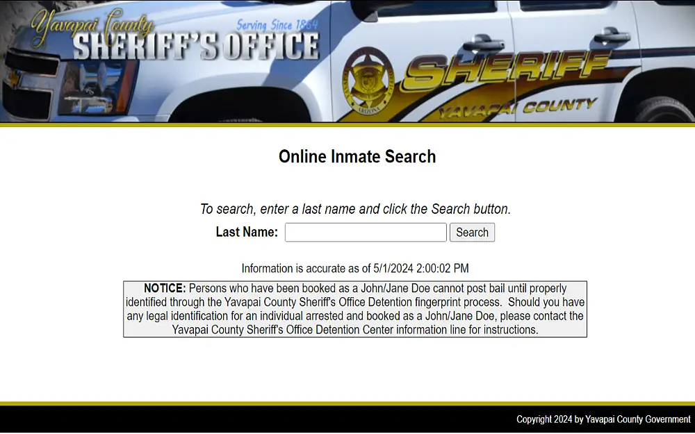 A screenshot featuring an online inmate search by entering a last name and the gray search button from the Yavapai County website.